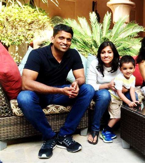 Byju Raveendran Biography, Age, Net Worth, Wife, Children, Edu