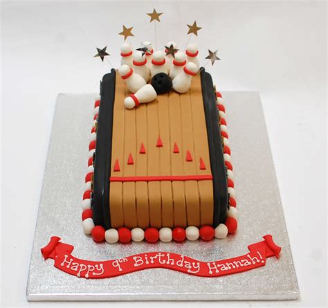 Ten Pin Bowling Cake - Beautiful Birthday Cakes