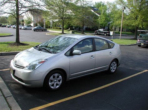 2005 Toyota Prius - Information and photos - MOMENTcar