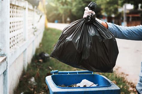 Plastic is inert, so why does it have a taste and smell? | New Scientist