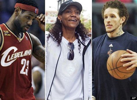 LeBron James' Mom & Delonte West NOT Sleeping Together: Lawyer ...