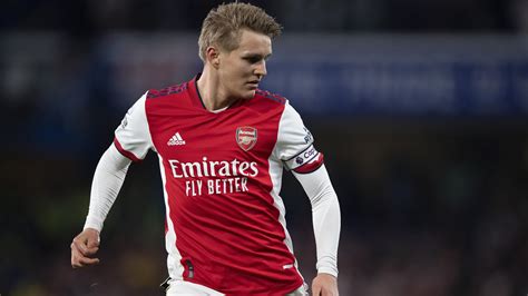 Mikel Arteta names Martin Odegaard as new Arsenal captain, replacing ...