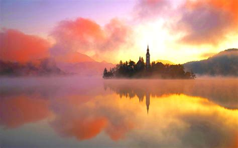 Lake Bled castle and church in Slovenia | Map and location » Tripfreakz.com