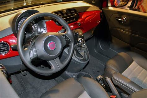 First Drive: Fiat 500 Fiat 500 - interior – TheDetroitBureau.com