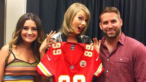 Quarterback Chase Daniel gave Taylor Swift a Chiefs Jersey Tuesday Night