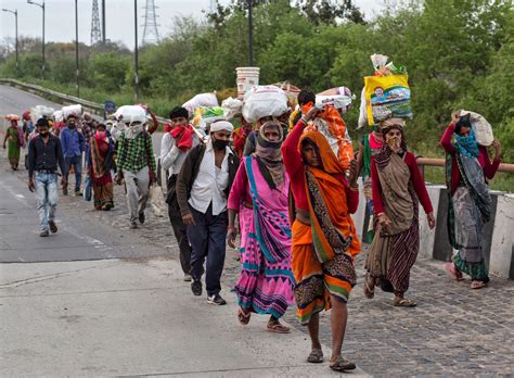 India's coronavirus lockdown has triggered mass migration on foot ...