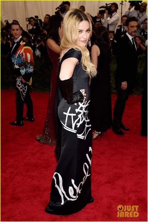 Madonna's Dress Is All About 'Rebel Heart' at the Met Gala 2015: Photo ...