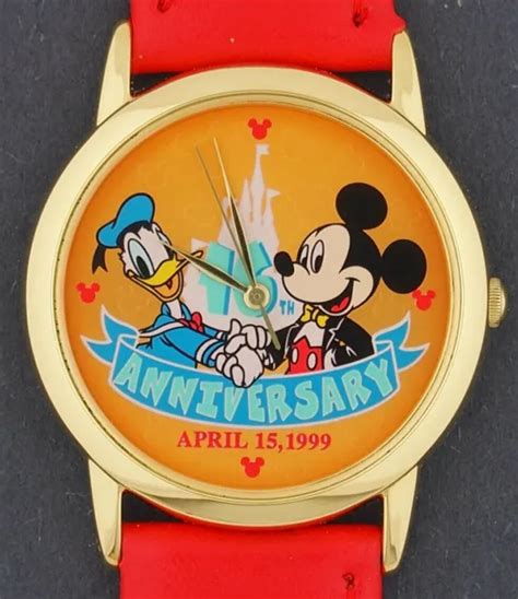 MICKEY MOUSE & Donald Duck Character Watch from Tokyo Disneyland Disney ...