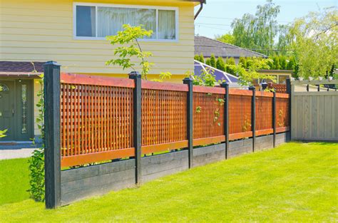 15 Most Fascinating Wooden Fence Style Ideas of 2017