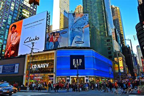 Times Square Gap & Old Navy Stores Manhattan New York City… | Flickr