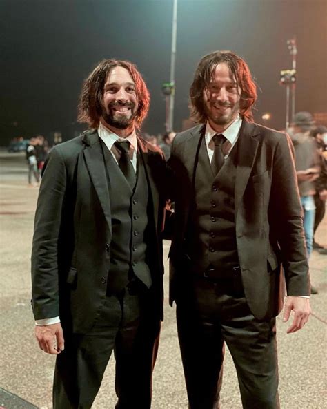 Johnwick4 stunts Keanu Reeves Movies, John Wick Movie, Happy New Year Pictures, Neon Photography ...