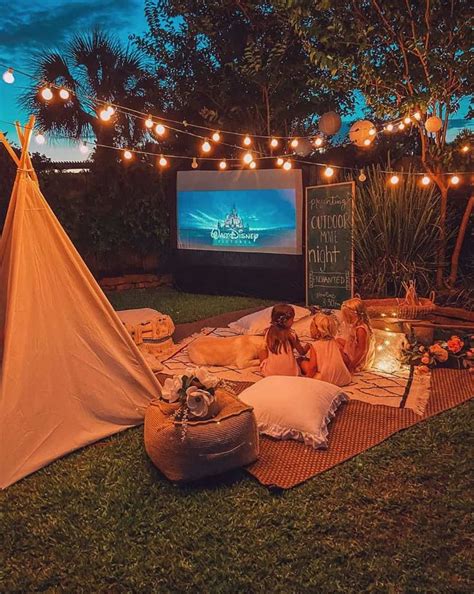 21 DIY Outdoor Movie Screen Ideas For A Magical Backyard | Diy outdoor movie screen, Diy ...