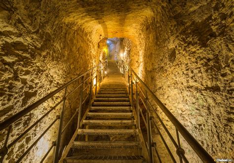 The Incredible Tunnel of King Hezekiah - Chabad.org