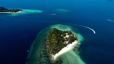 5 best Kota Kinabalu beaches - Going Places by Malaysia Airlines