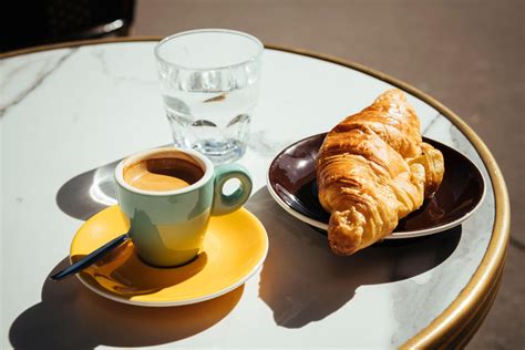 The best (and butteriest) croissants in Paris, according to a former tour guide | House & Garden