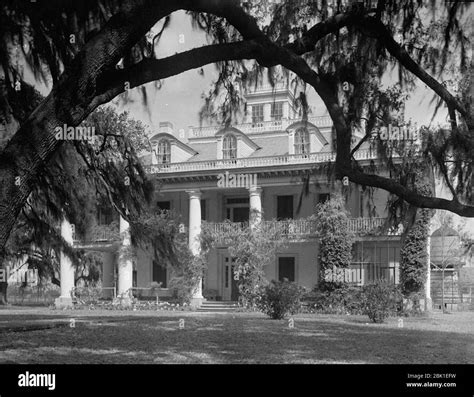 Houmas House Plantation 01 Stock Photo - Alamy