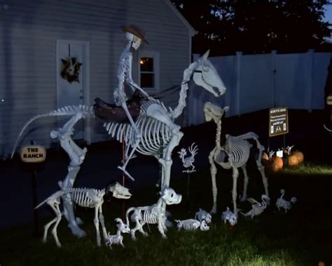 The Boneyard - Find Holiday Displays Newar You Halloween Displays By ...