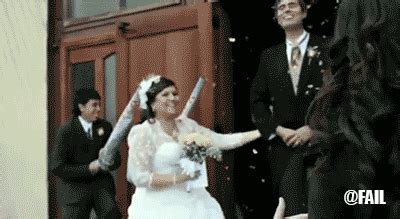 Our favourite wedding gifs | Easy Weddings