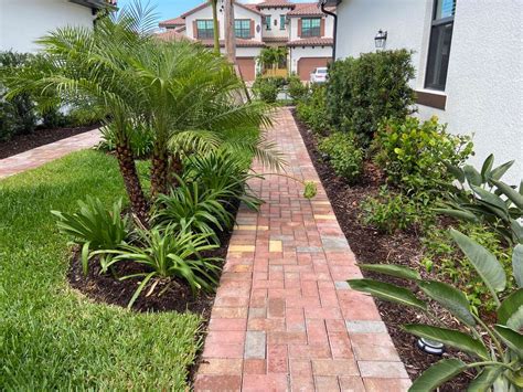 Paver Sidewalk Installation: How to Lay Pavers for a Walkway ...