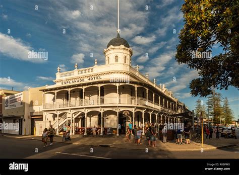 Esplanade Hotel Fremantle Stock Photo - Alamy