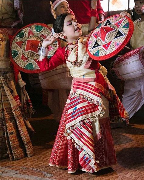 Folk costumes in some states of India – Fashion Love Gossips