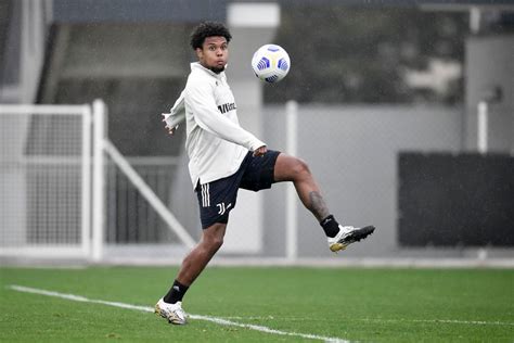 Weston McKennie of Juventus, USMNT positive for COVID-19 - The Athletic