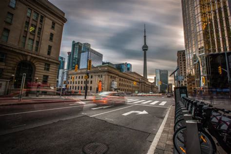 Front Street Toronto Banque d'images et photos libres de droit - iStock