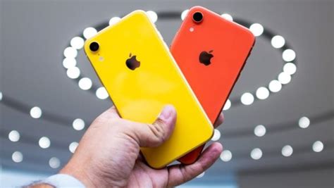 A Bunch of iPhones: The XS, The XS Max and The XR | Techno FAQ