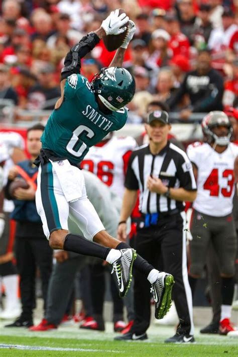 Eagles’ DeVonta Smith didn’t reach his rookie-season goals - al.com