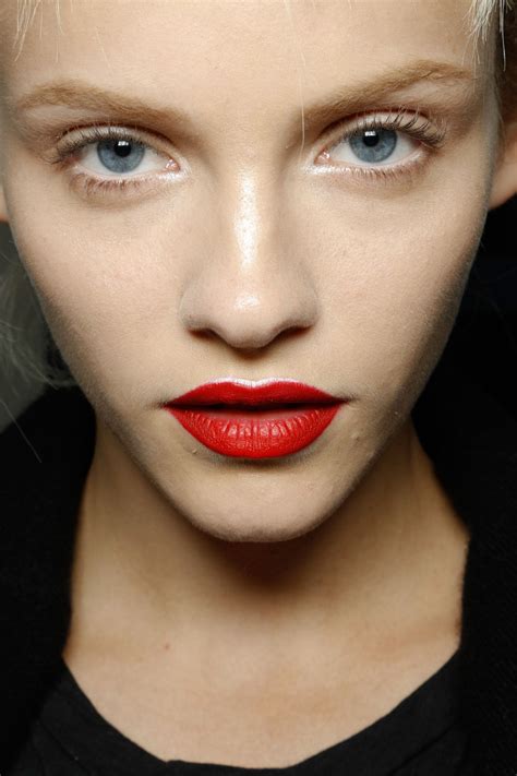 Research Proves Bold Lipstick Makes You Look Younger: Do You Agree? | StyleCaster