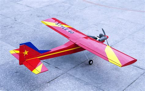 STYLE 40 - 56" Nitro Gas RC Airplane Trainer ARF (Red) RC Remote ...