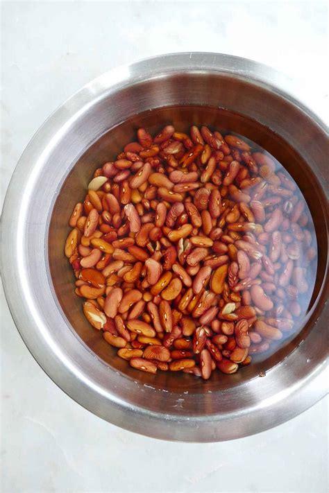 How to Cook Dry Kidney Beans on the Stove - It's a Veg World After All®