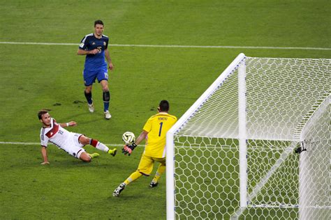 File:Germany and Argentina face off in the final of the World Cup 2014 -2014-07-13 (45).jpg ...