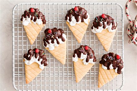 Choc-top ice-cream cookies