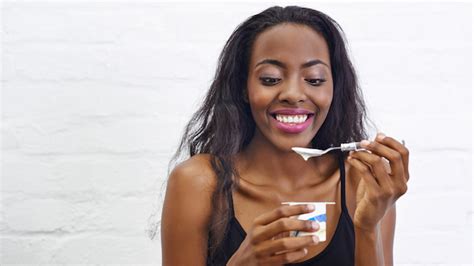 5 Interesting Ways Yogurt Can Promote The Beauty Of Your Skin - FPN