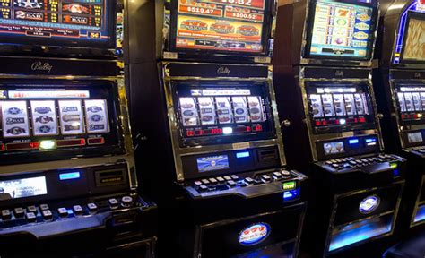 Slot machines gambling gaming casino | Slot machines gamblin… | Flickr