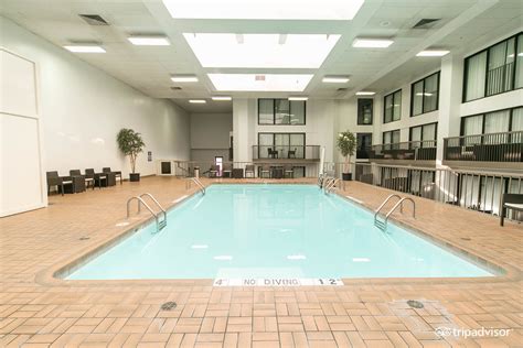 Hyatt Regency Minneapolis Pool: Pictures & Reviews - Tripadvisor