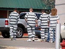 Prison uniform - Wikipedia