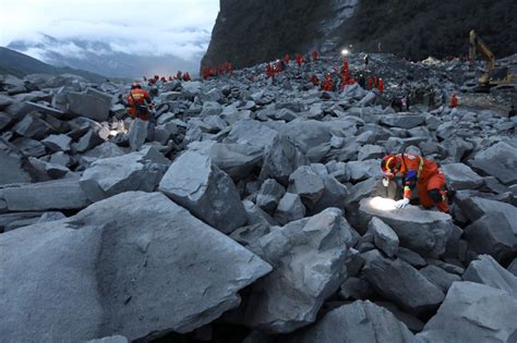 6 dead, over 100 missing in China landslide | ABS-CBN News