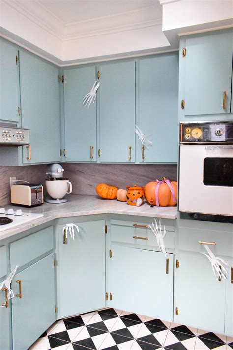 Spooky Kitchen Halloween Decorations • PMQ for two