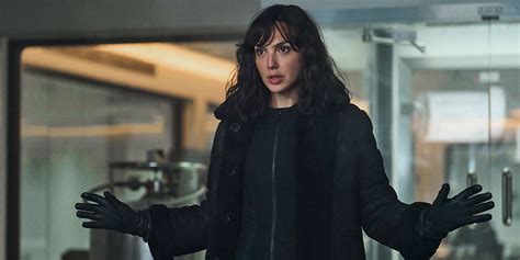 'Heart of Stone' Review: Gal Gadot Fights to Escape Netflix Oblivion