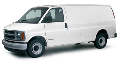 2000 Chevrolet Express 2500 Specs, Trims & Colors | Cars.com