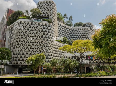 Capital mall shopping center Singapore Stock Photo - Alamy