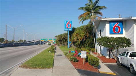 "Außenansicht" Motel 6 Fort Lauderdale (Dania Beach) • HolidayCheck ...