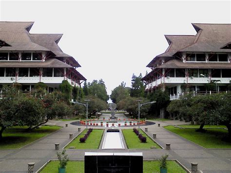 Profil Institut Teknologi Bandung (ITB) | WN Update