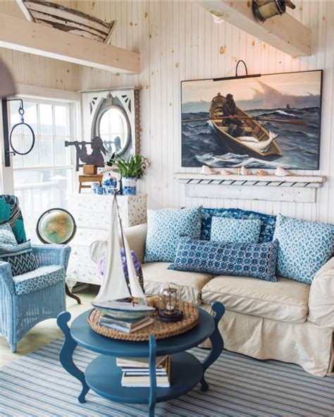 Beautiful Lake House Decor {inspiration} | Cottage style living room, Seaside cottage interior ...