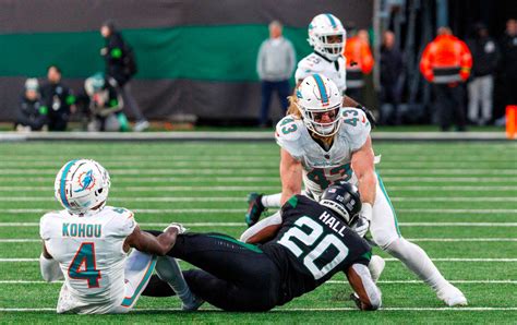 Ogbah, Van Ginkel are the next men up with injury to Dolphins edge ...