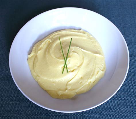 Roasted Garlic Whipped Potato Purée - Epicure's Table