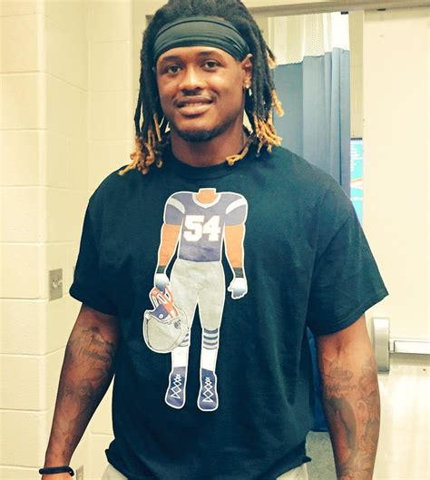 Dont'a Hightower wearing a Dont'a Hightower shirt : Patriots