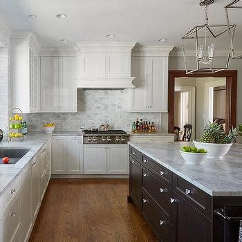 White Quartzite Kitchen